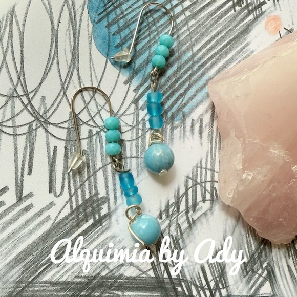 Alquimia Jewelry - Alquimia Blue and Silver Dangle Earrings with Intricate Design